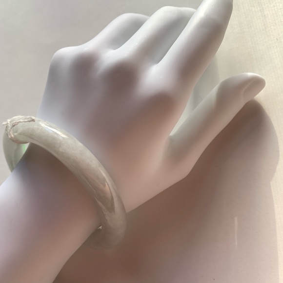 733) antique BURMA JADITE heavy white bangle